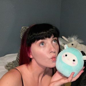 Meet your Posher, Avalon